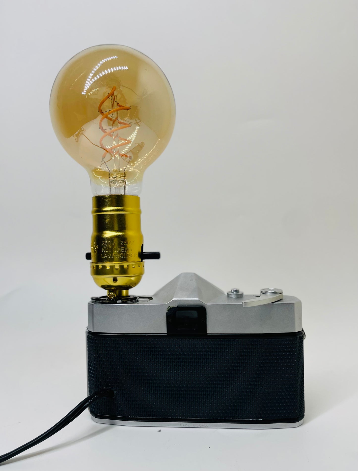Mamiya Sekor camera