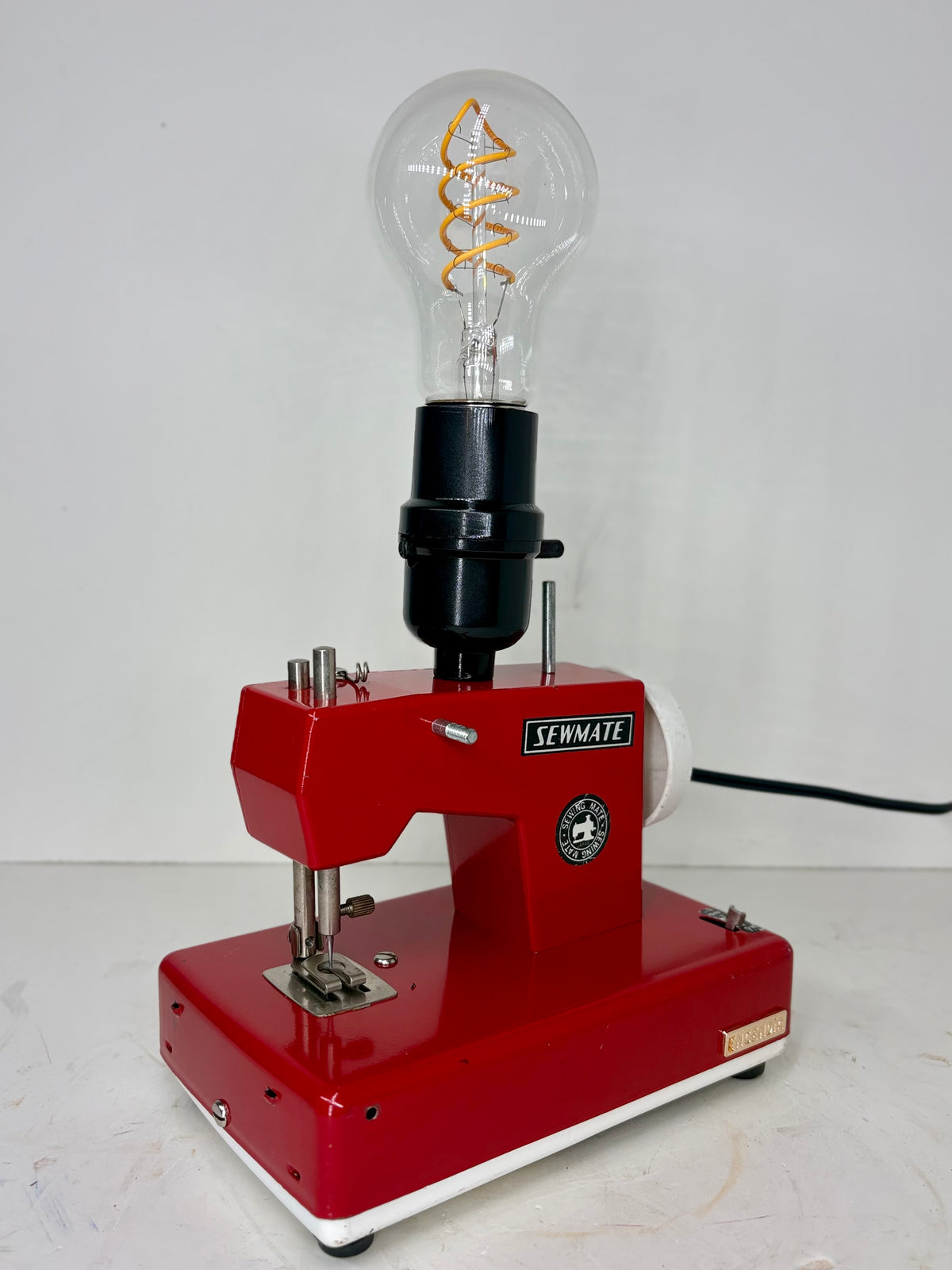 Maquina de Coser Roja