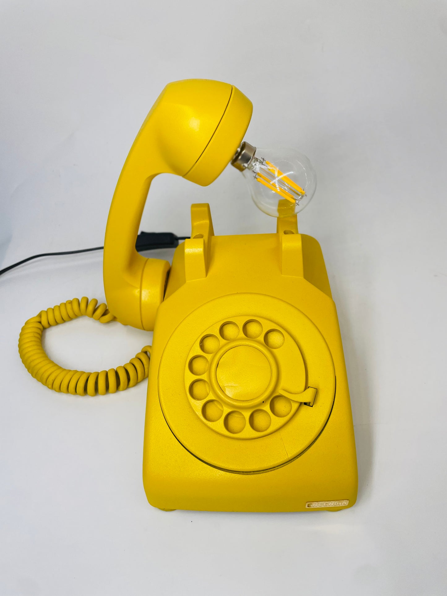 Teléfono Amarillo