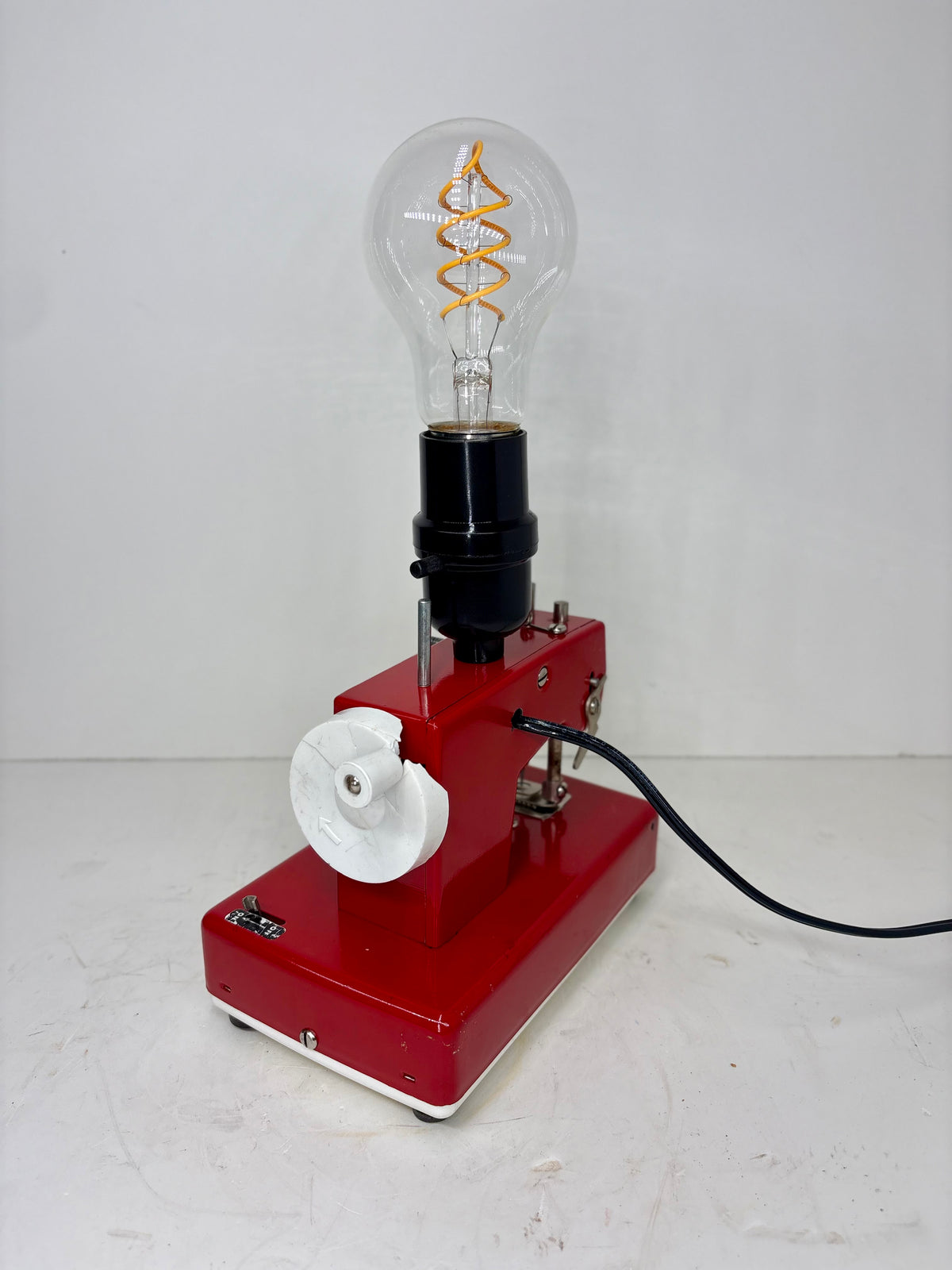 Maquina de Coser Roja